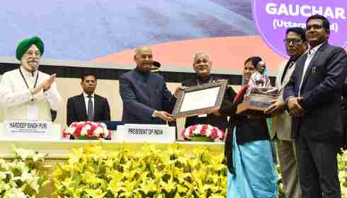  President Ram Nath Kovind presenting Swachhta Awards in New Delhi