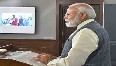 PM Narendra Modi interacting with the beneficiaries of  PMBJP  through video-conferencing