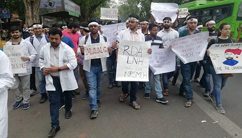 LNJP hospital marching towards Rajghat