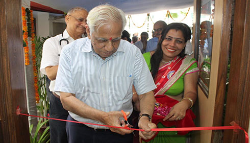  Ashok Chandra inaugurating Delhi's first DOTS clinic in Ganga Ram Hospital