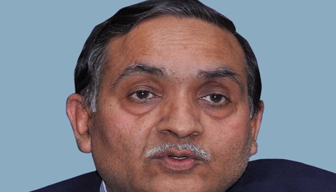 Dr Sanjay K Agarwal, Professor & Head,  Dept of Nephrology, Delhi –AIIMS